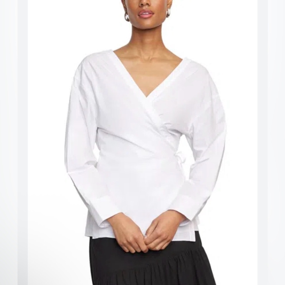 Noomi V-Neck Wrap Top from Modern Citizen. size med-0419